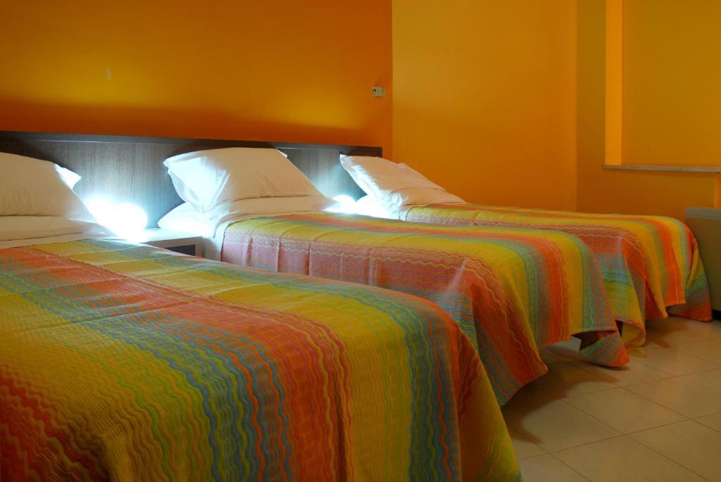 Hotel Michelangelo Teramo Kamer foto